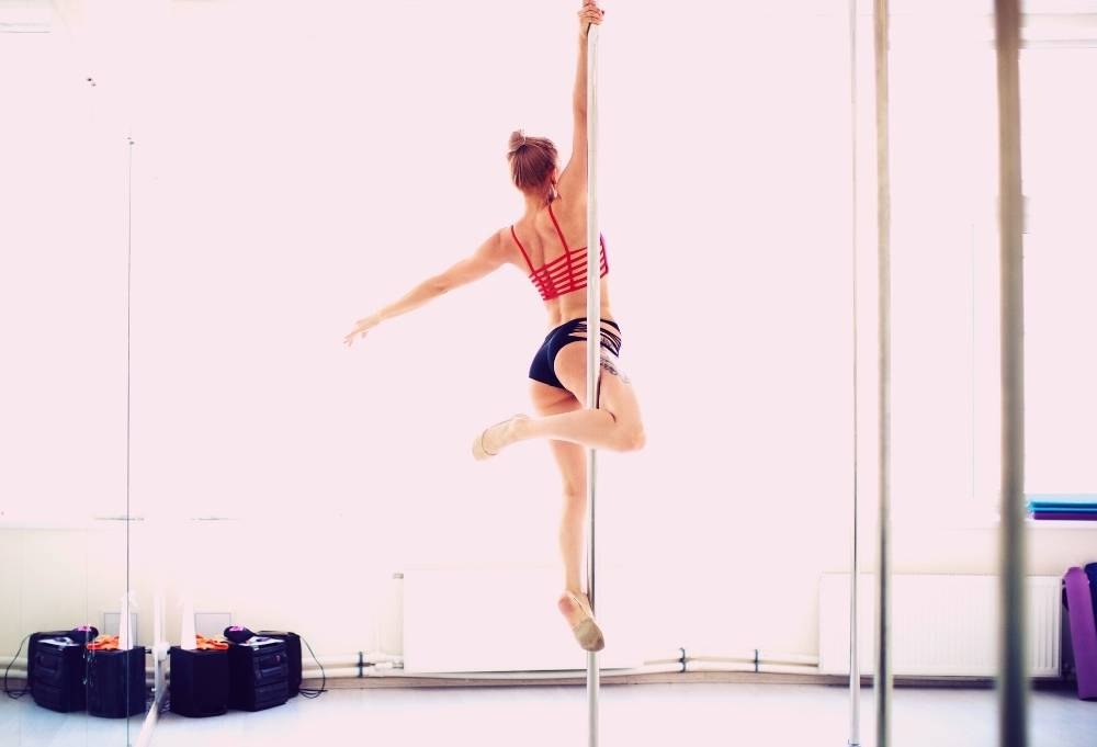 What Are the Benefits of Learning Pole Dancing for Women?